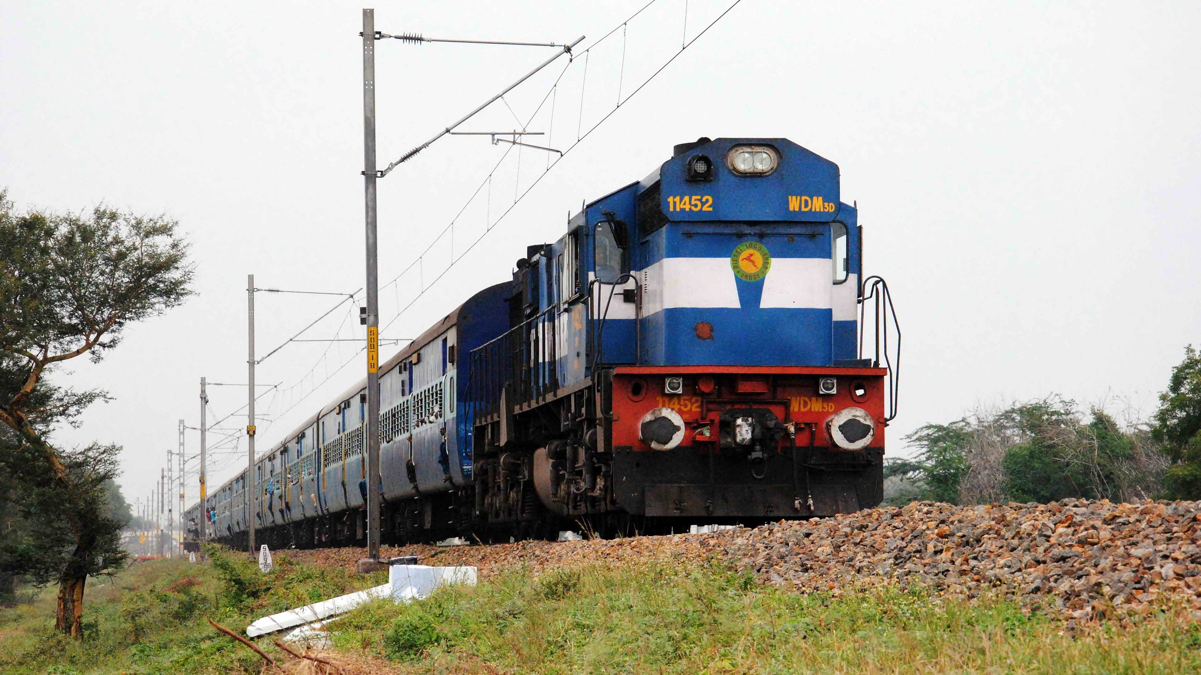 indian-railways-introduces-new-economy-ac-3-tier-coaches-know-salient